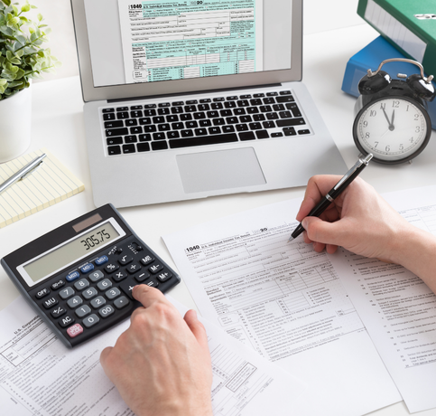 Tax advisors in Lahore providing corporate tax filing and compliance consultancy.